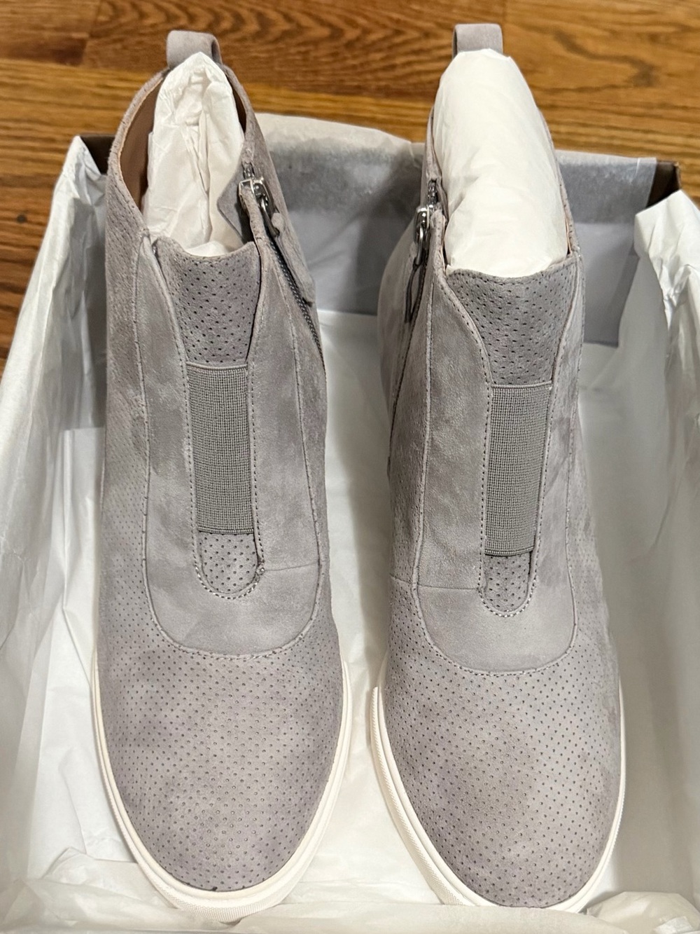 Paolo Light Gray Suede Perforated Chukka Boots